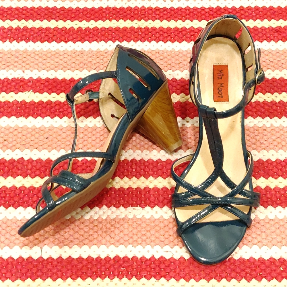 Strappy Miz Mooz teal sandals, size 6